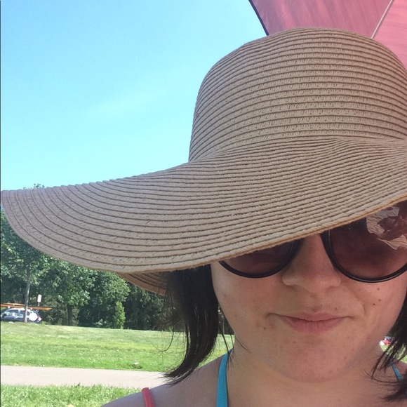 Meet your Posher, Ruth - Picture 1 of 1